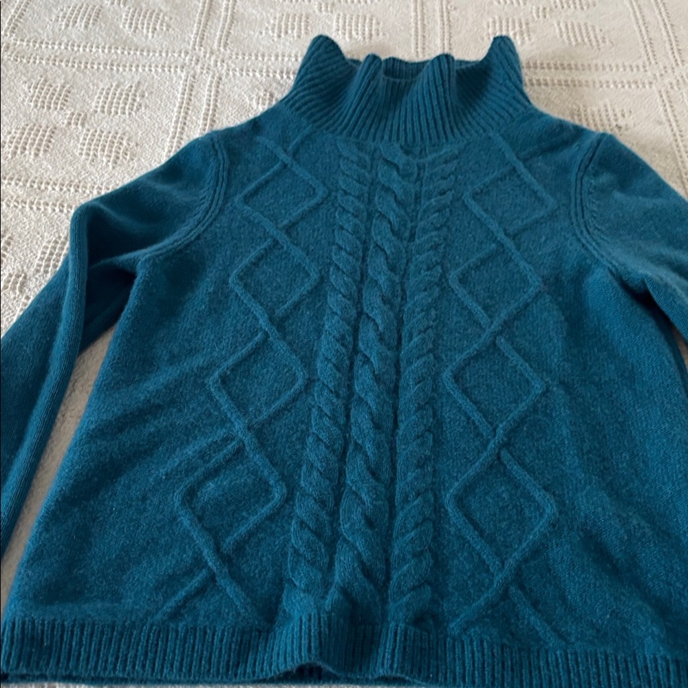 Talbots Cashmere Cable Knit 
Women's Sweater‎ - Picture 13 of 14